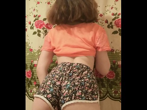 ❤️ Sexet ung babe laver en striptease ved at filme sine shorts på kamera ❤❌ Porno at da.redpornpictures.ru